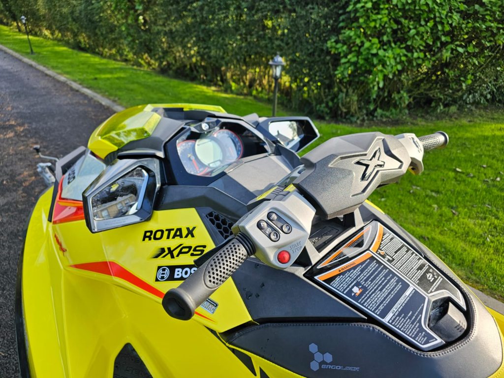 2015 Seadoo Rxp 260 RS, Great Example, Only 14 Hours on New Engine